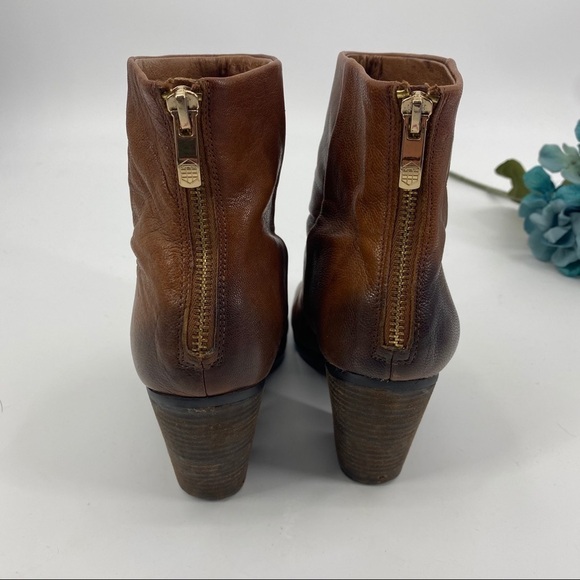 Vince Camuto Hadley brown leather bootie 8 - Picture 4 of 12